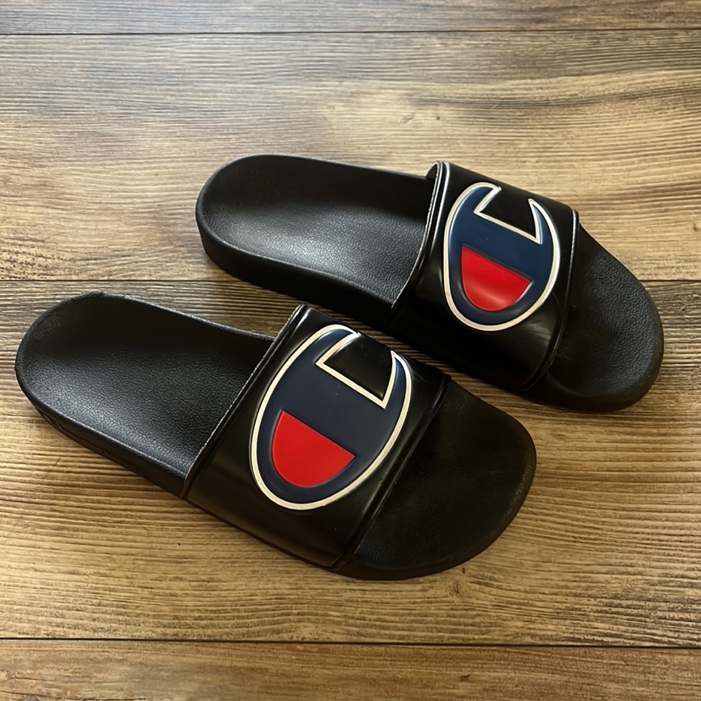 SOLD Youth Champion slides size 6